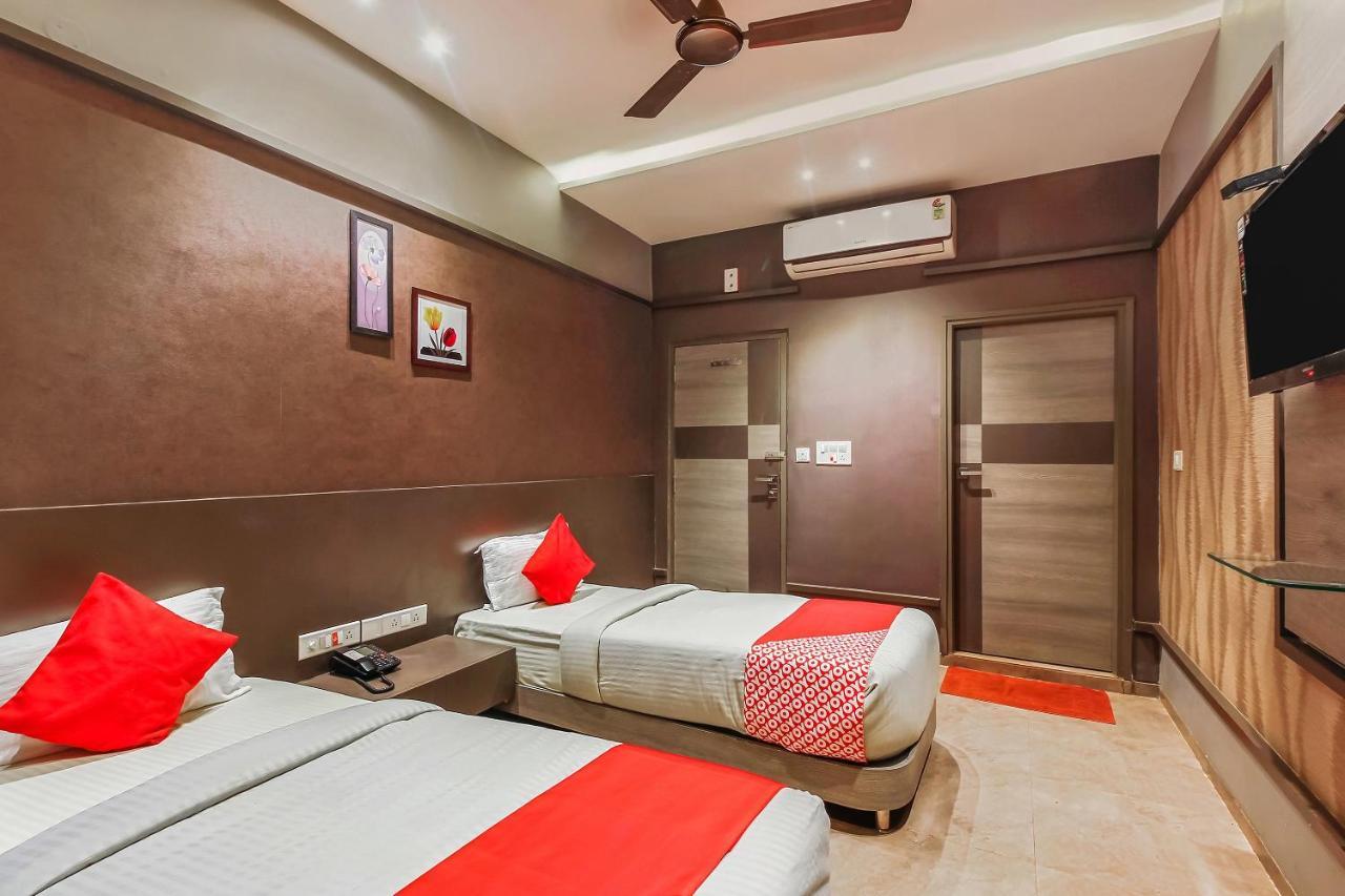 Oyo 26991 Stanza Luxurios Stay Zahirabad Exterior foto